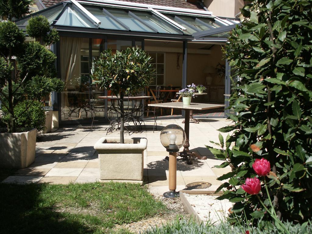 Le Flamboyant Hotel Annecy Luaran gambar